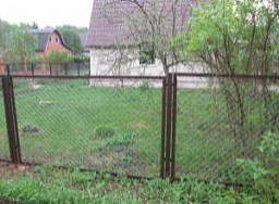Сварной забор из оцинкованной сетки рабицы